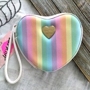 Luv Betsy Rainbow Wallet 🌈